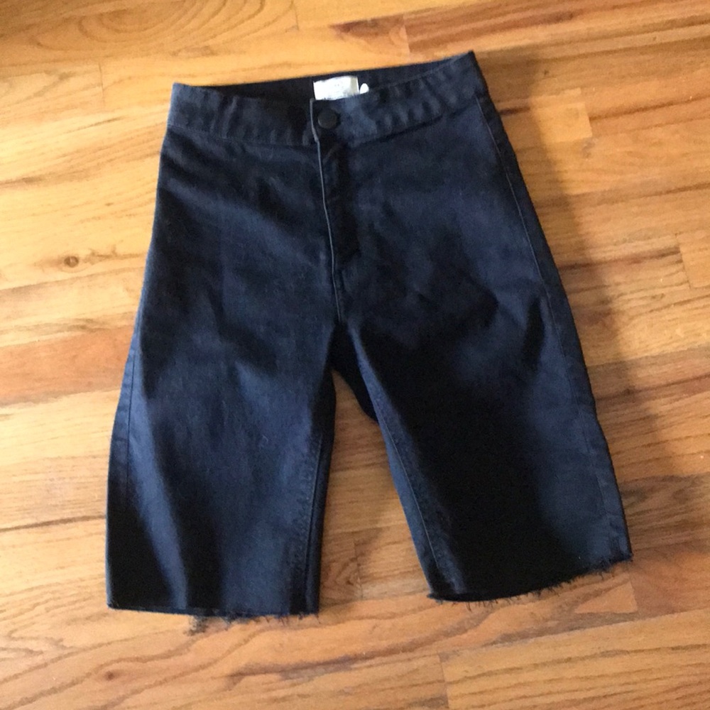 NEVER WORN - Black Cotton On Stretch Jean Shorts